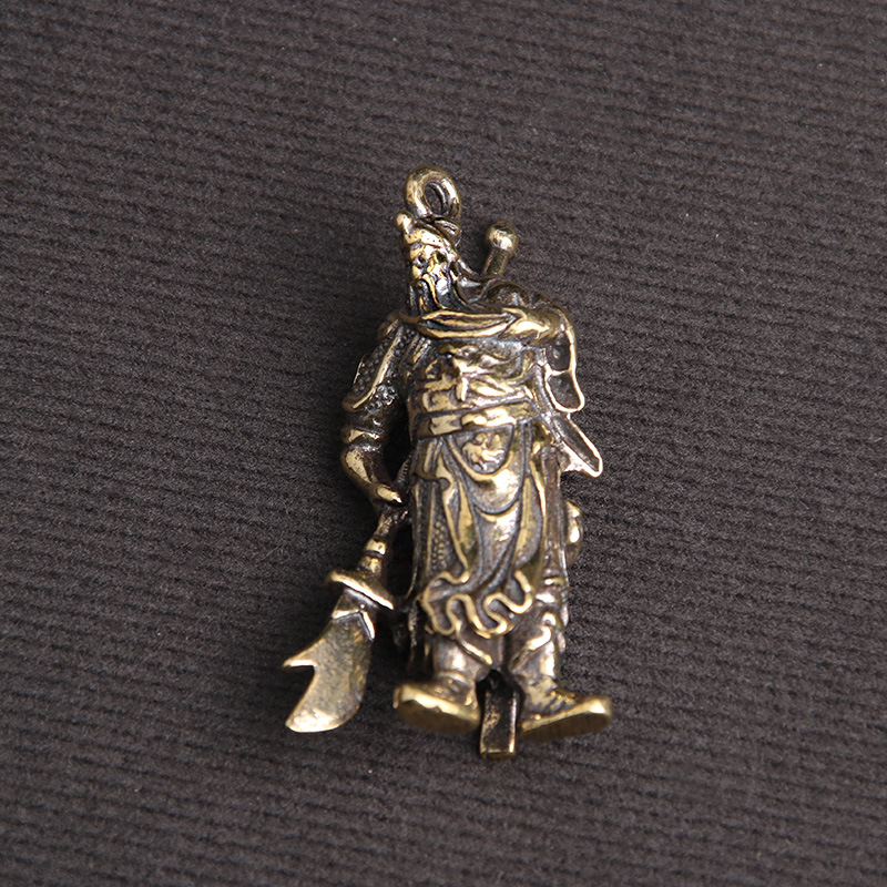 Tượng Phong Thủy Hình Quan Công Cầm Đao (Kích Thước: 4.6cm x 2.5cm)