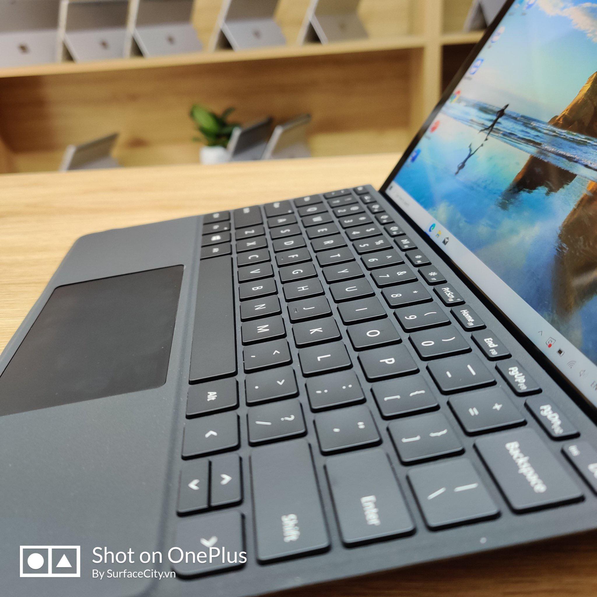 Surfacecity || Microsoft Surface Go Intel 4415Y/8GB/128GB (Likenew 99%)