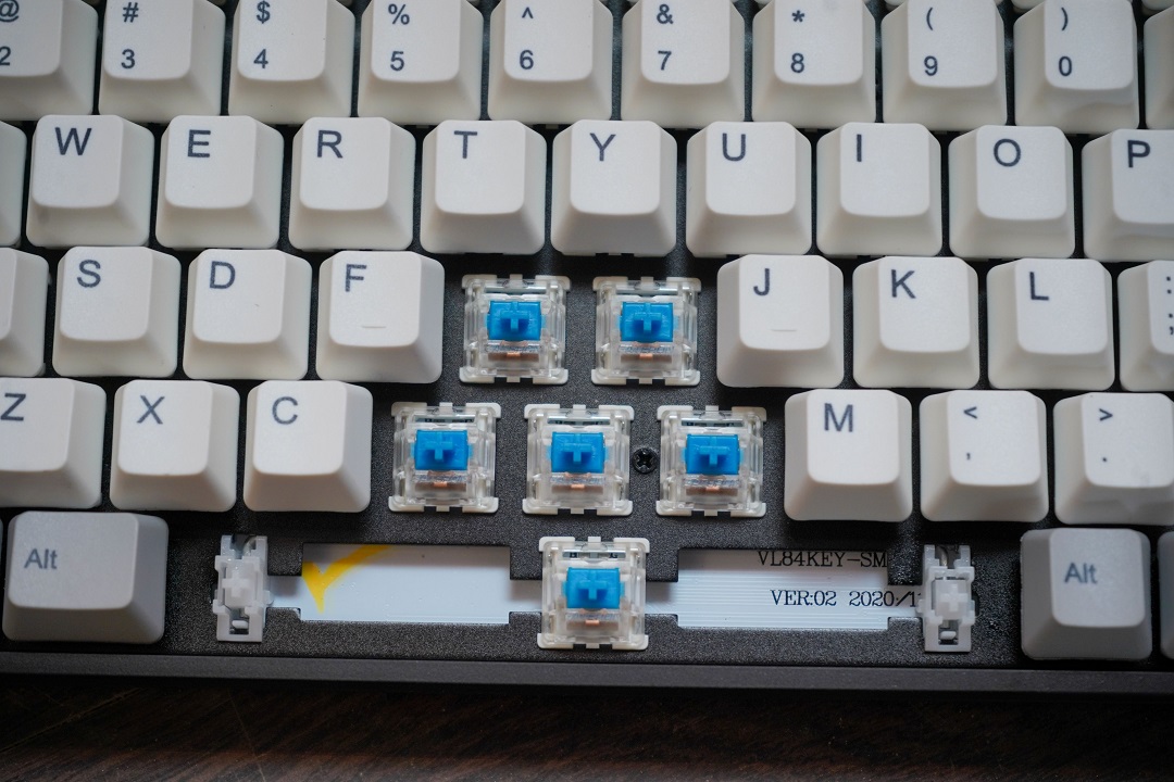 Bàn phím cơ không dây chơi game E-DRA EK384W - Gateron Switch