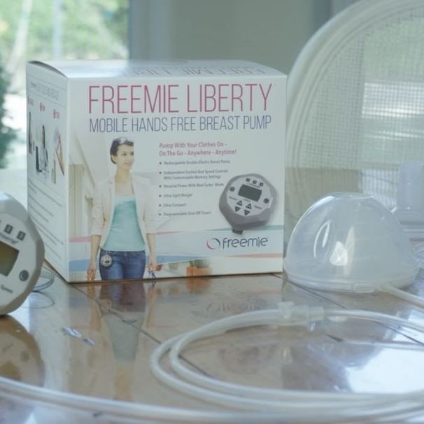 ( THANH LÝ) CUP VÀ MÁY HÚT SỮA FREEMIE