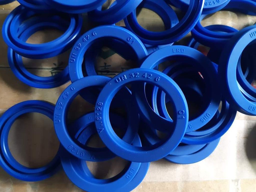 Phớt thủy lực 32*42*6 (Giá 5 cái)