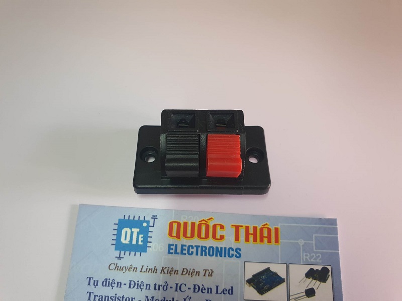 Trạm kẹp loa đơn lớn