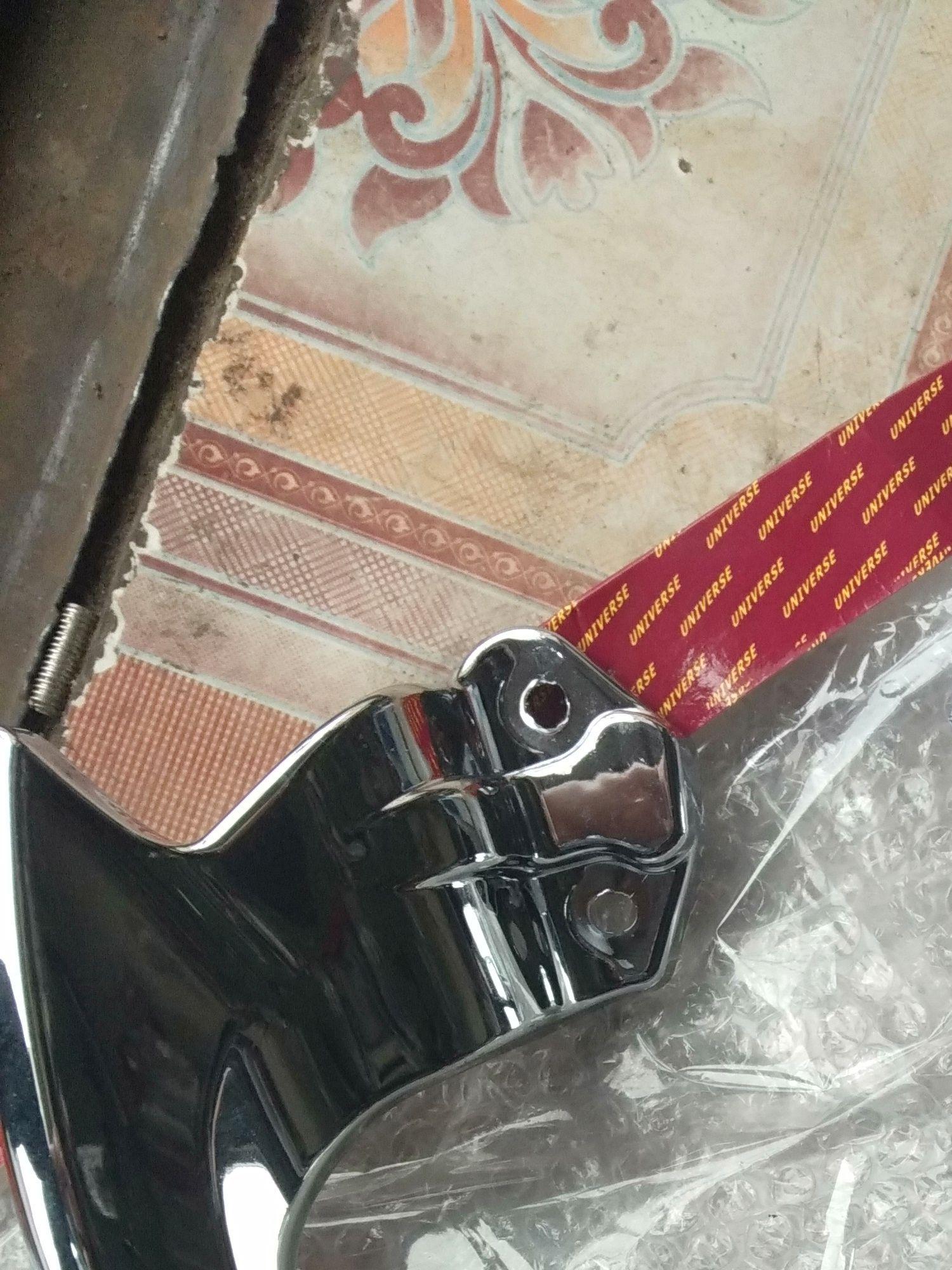 Cảng sau xe janus