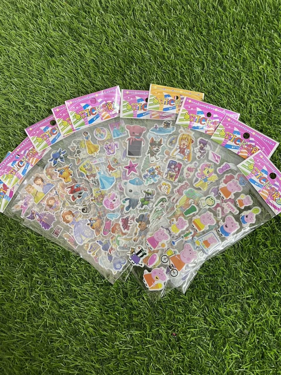 Set 10 tấm Hình Dán Hoạt Hình Cho Bé