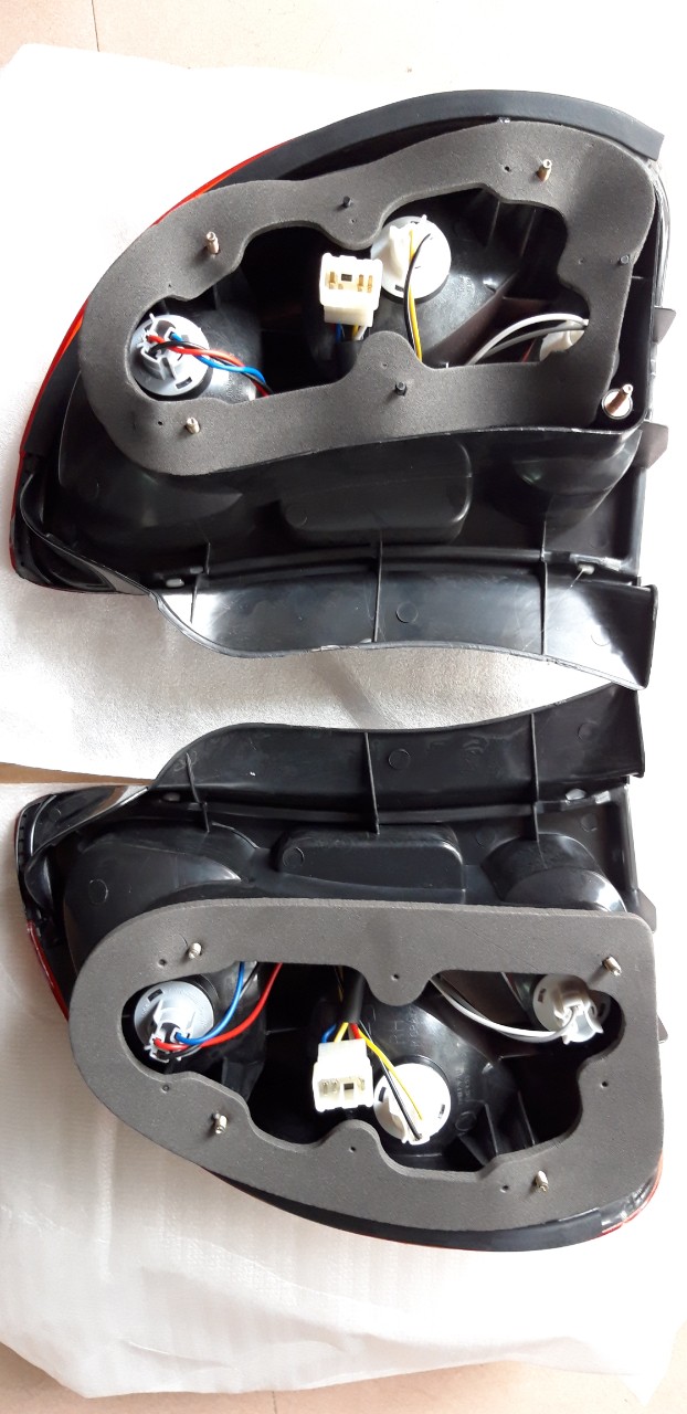 Đèn hậu Lanos (Vế Trái, Vế Phải, Giá 1 Chiếc) OEM