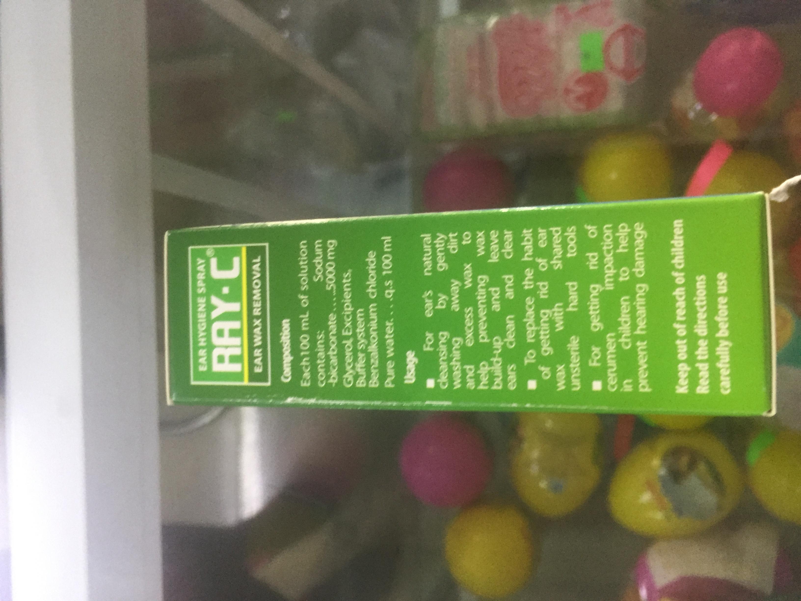 Xịt vệ sinh tai Ray C
