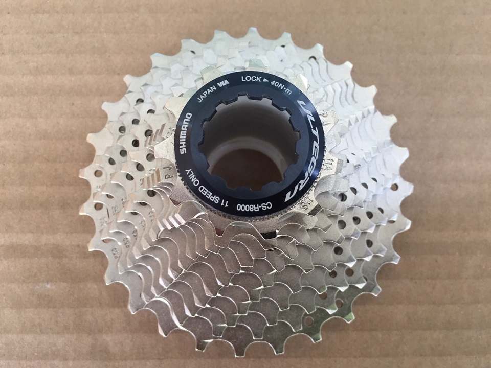 Líp Shimano Ultegra R8000 11-30T 11S dành cho xe đua - sản xuất Japan