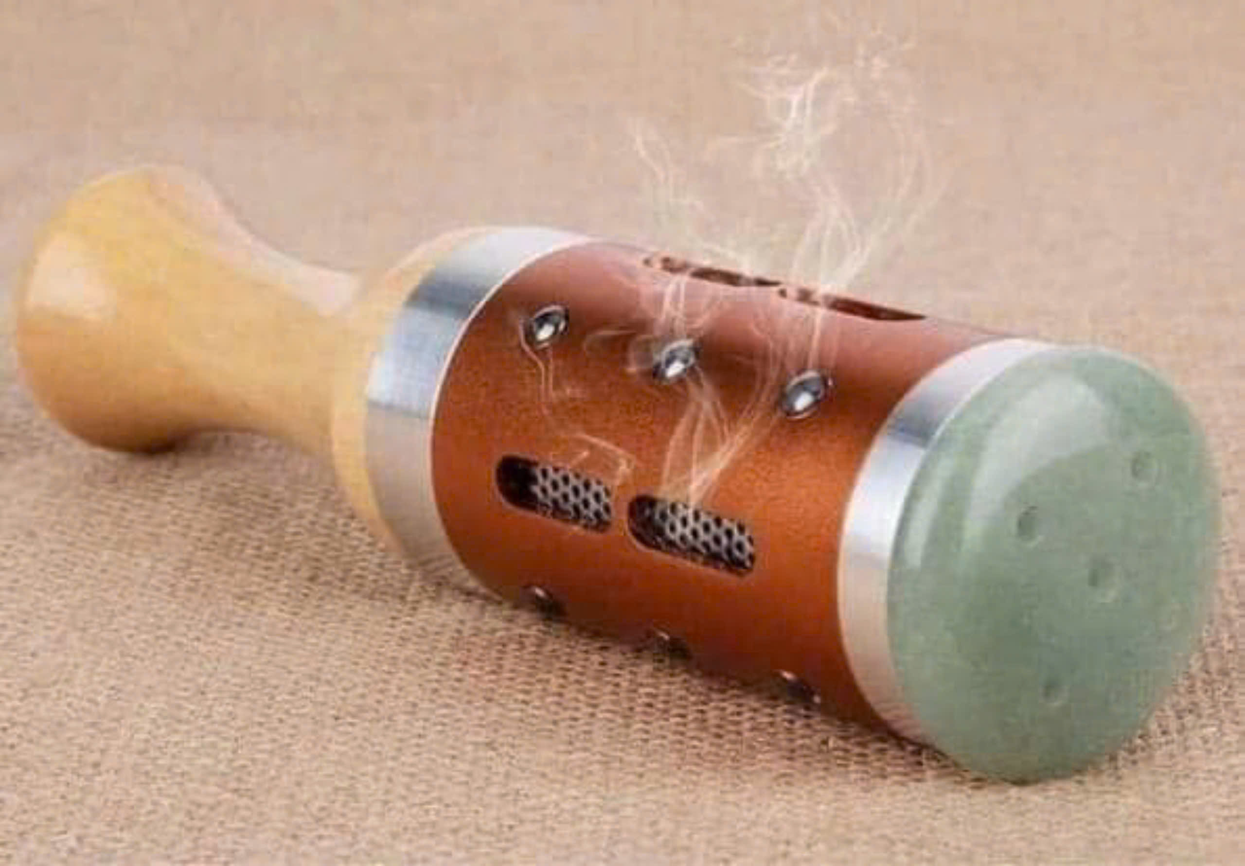 Cây lăn ngải ngọc bích, thanh lăn ngọc bích massage body