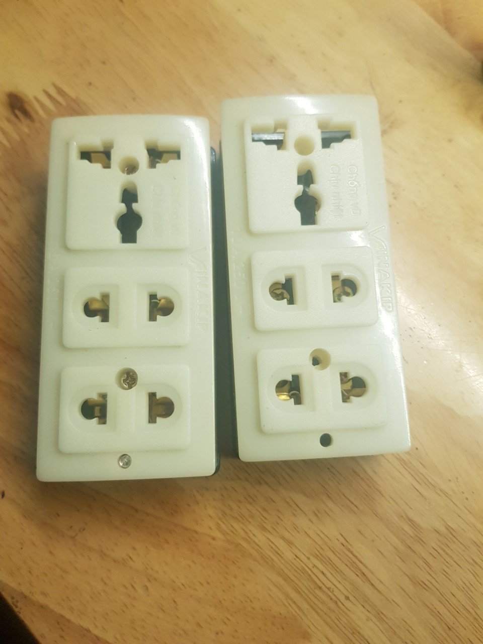 [HCM]Ổ Cắm 3 Lỗ Chính Hãng VINAKIP- Siêu Bền