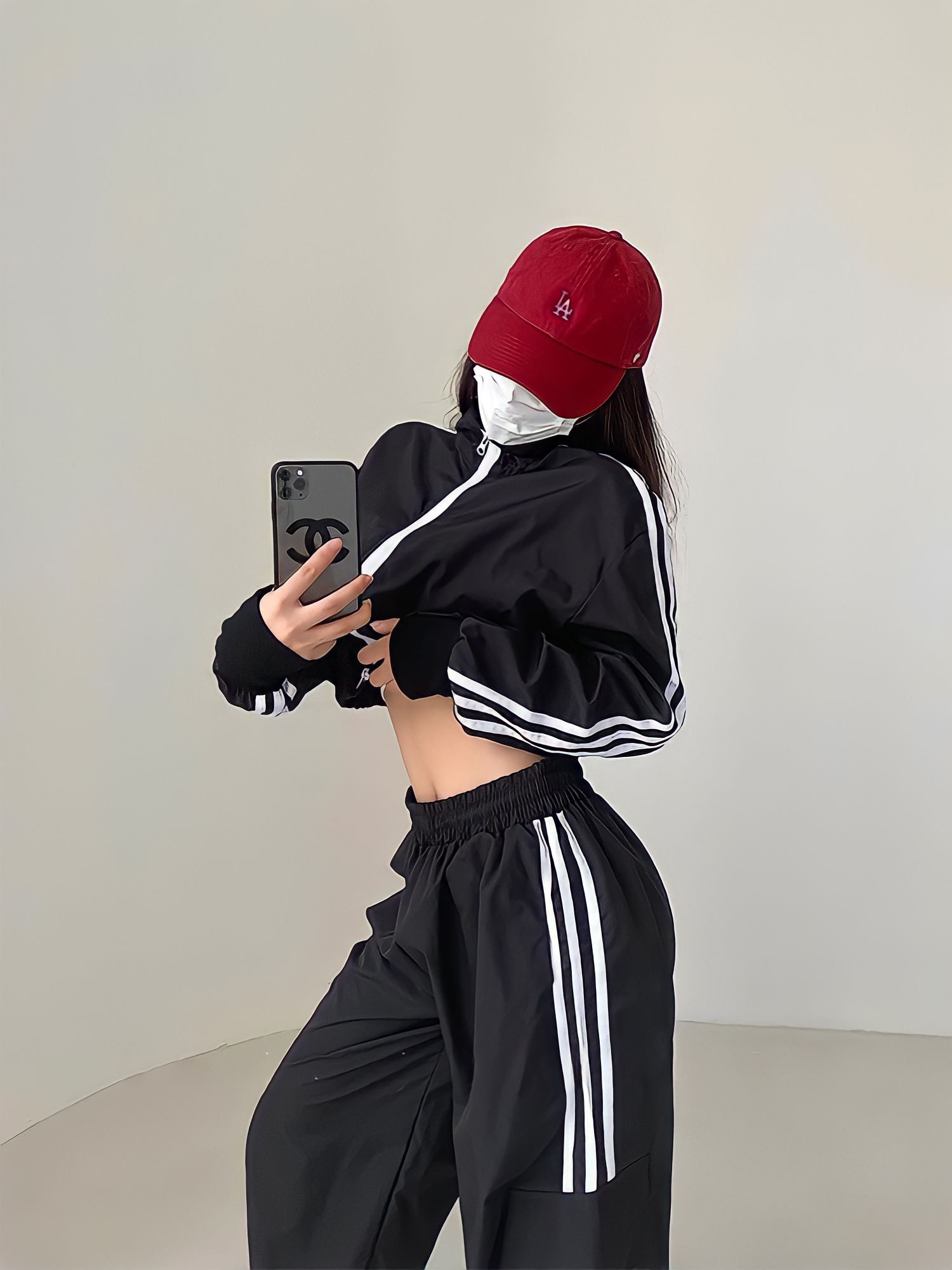 Bộ gió thể thao nữ cá tính MRS