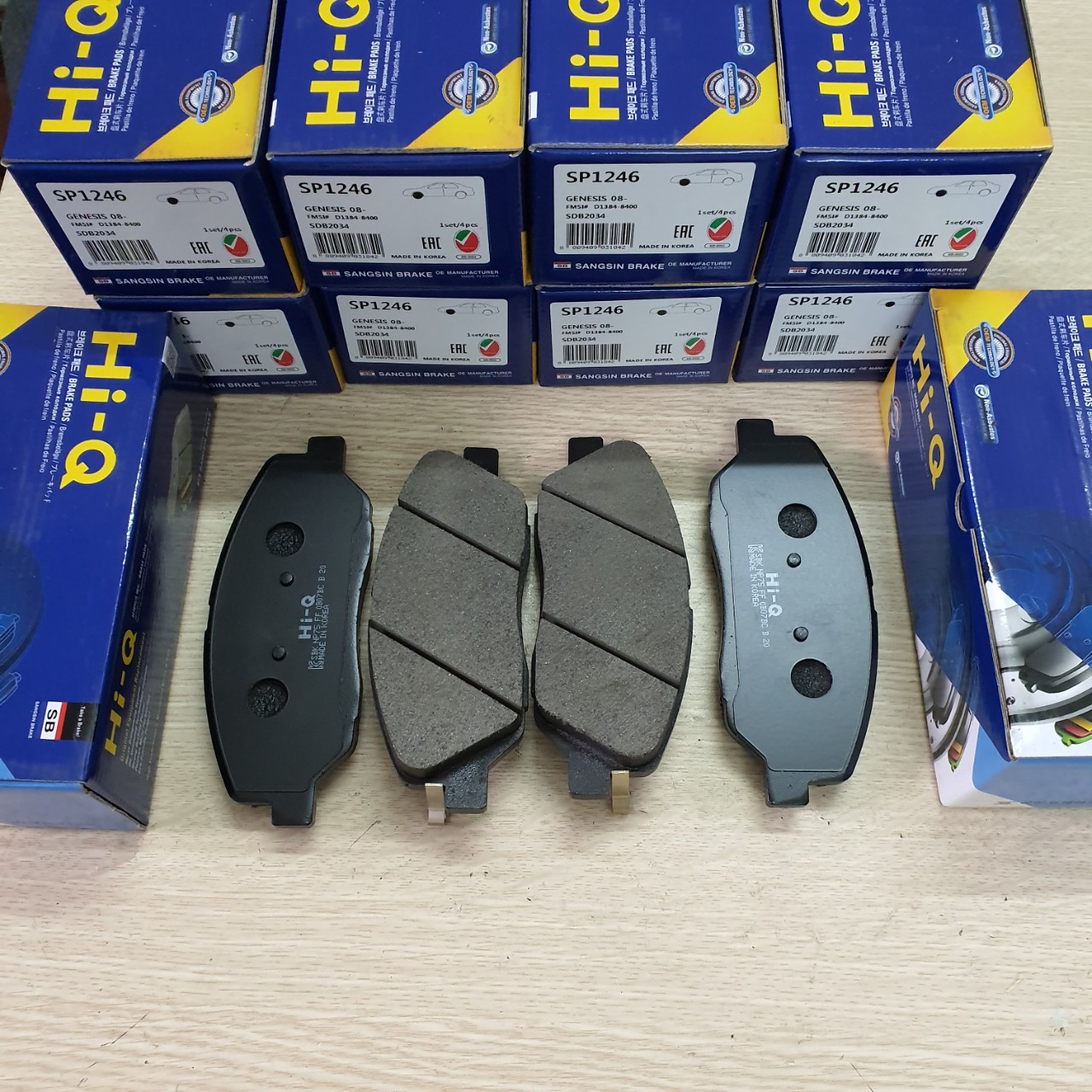 Má phanh trước Hyundai Solati 5810159A10
