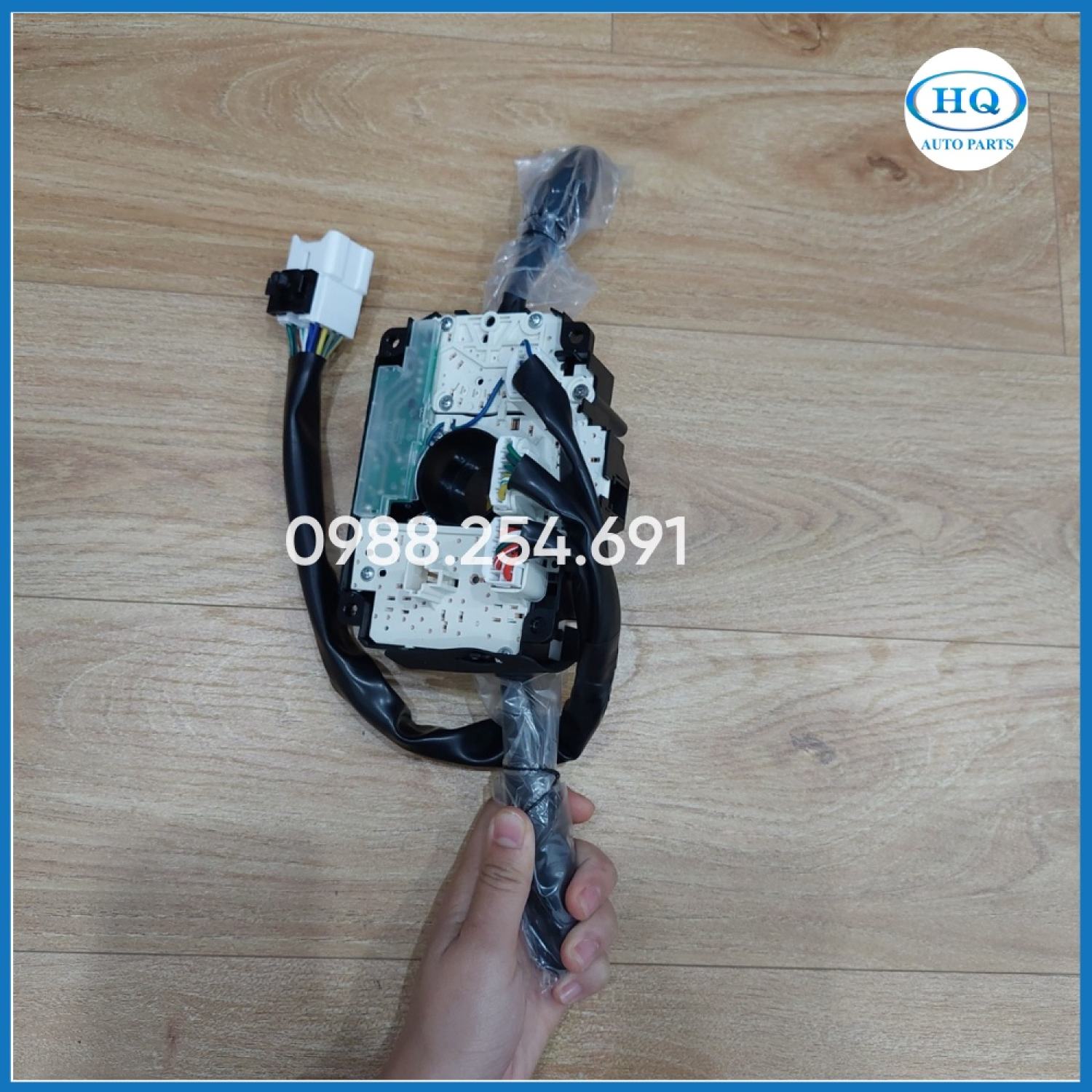 Công tắc pha cốt xe Dongben tải 870kg, SYM T880, Sym V5