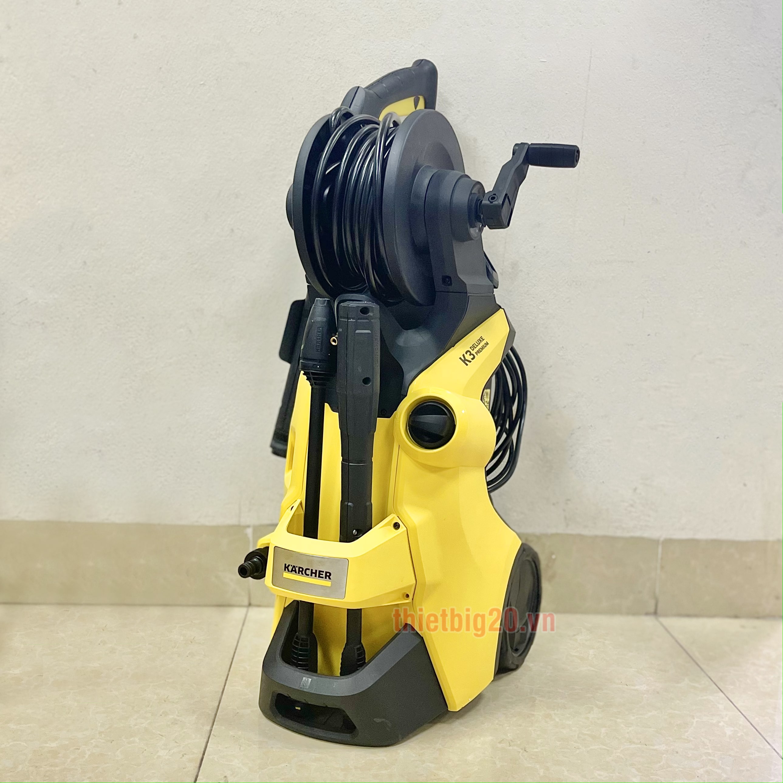 Máy phun xịt rửa xe Karcher K3 Deluxe Premium