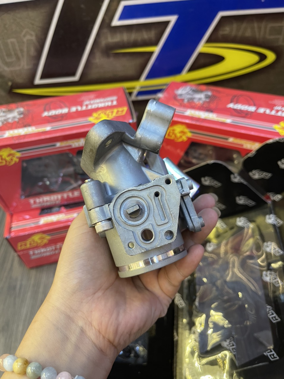 Họng xăng độ Redleo winner - RL xe Winner