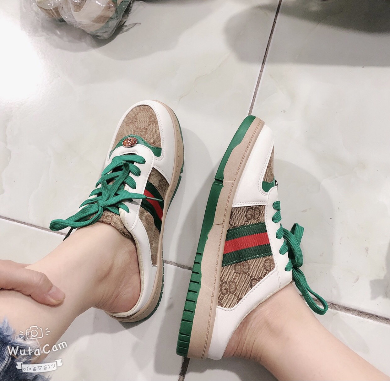 Giày sục nữ GC 3 vạch cá tính