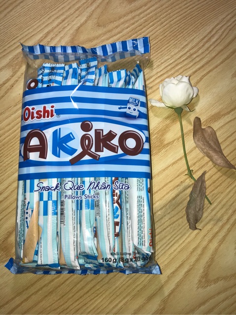 Bánh que AKIKO