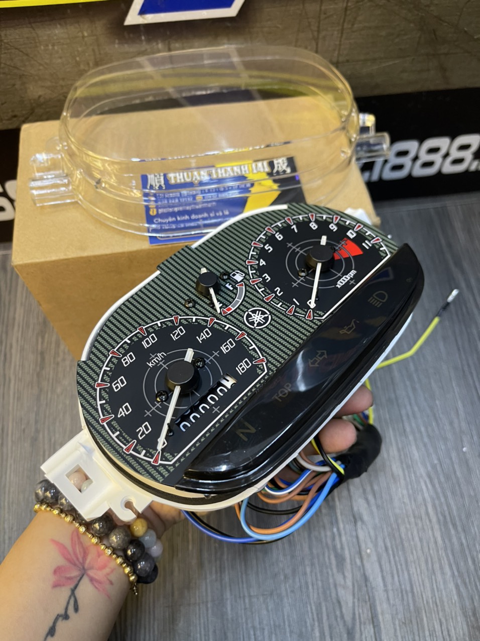 ĐỒNG HỒ YAZ L2 - YAZ125