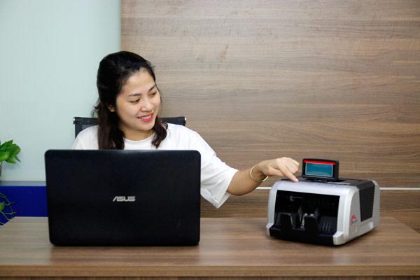 [HCM]Máy đếm tiền Silicon MC-2550