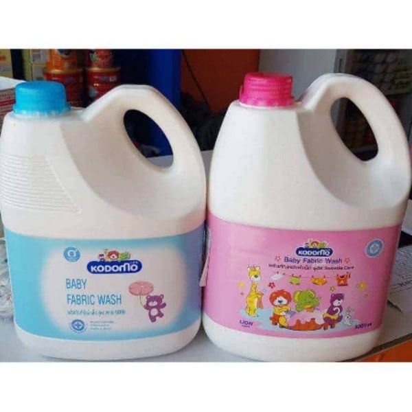 [HCM]Nước giặt xả KODOMO 3000ml [Hồng] Thái Lan