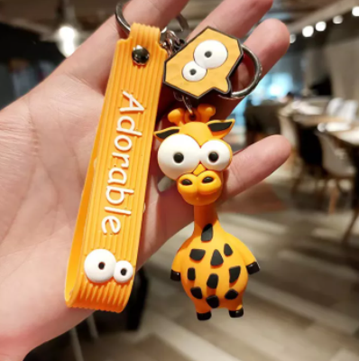 Móc khóa hươu cao cổ Adorable màu cam