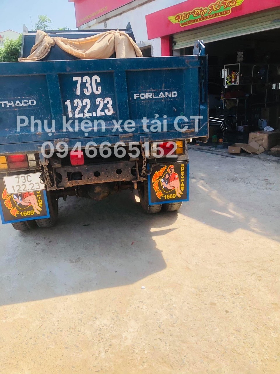 Đôi Cao Su Chắn Bùn Thái 35x35,40x40(Hàng sịn,dày,đẹp,bền)