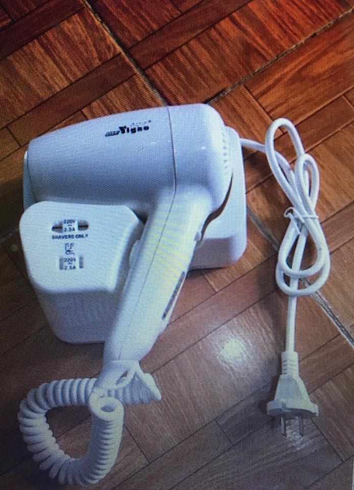 Máy sấy tóc treo tường 315D