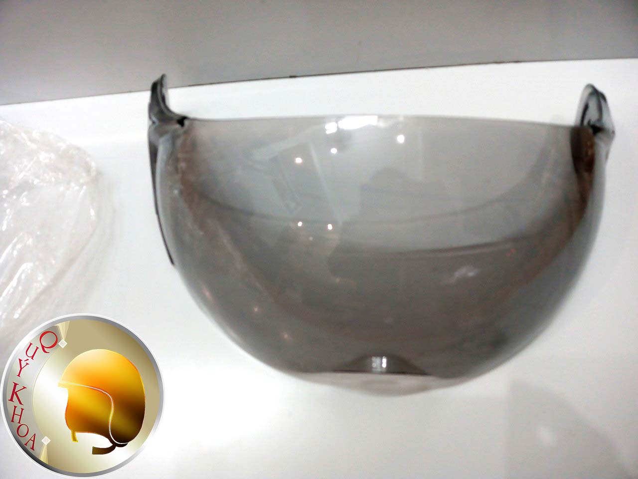 Kính mũ bảo hiểm ( Kính càng lớn)