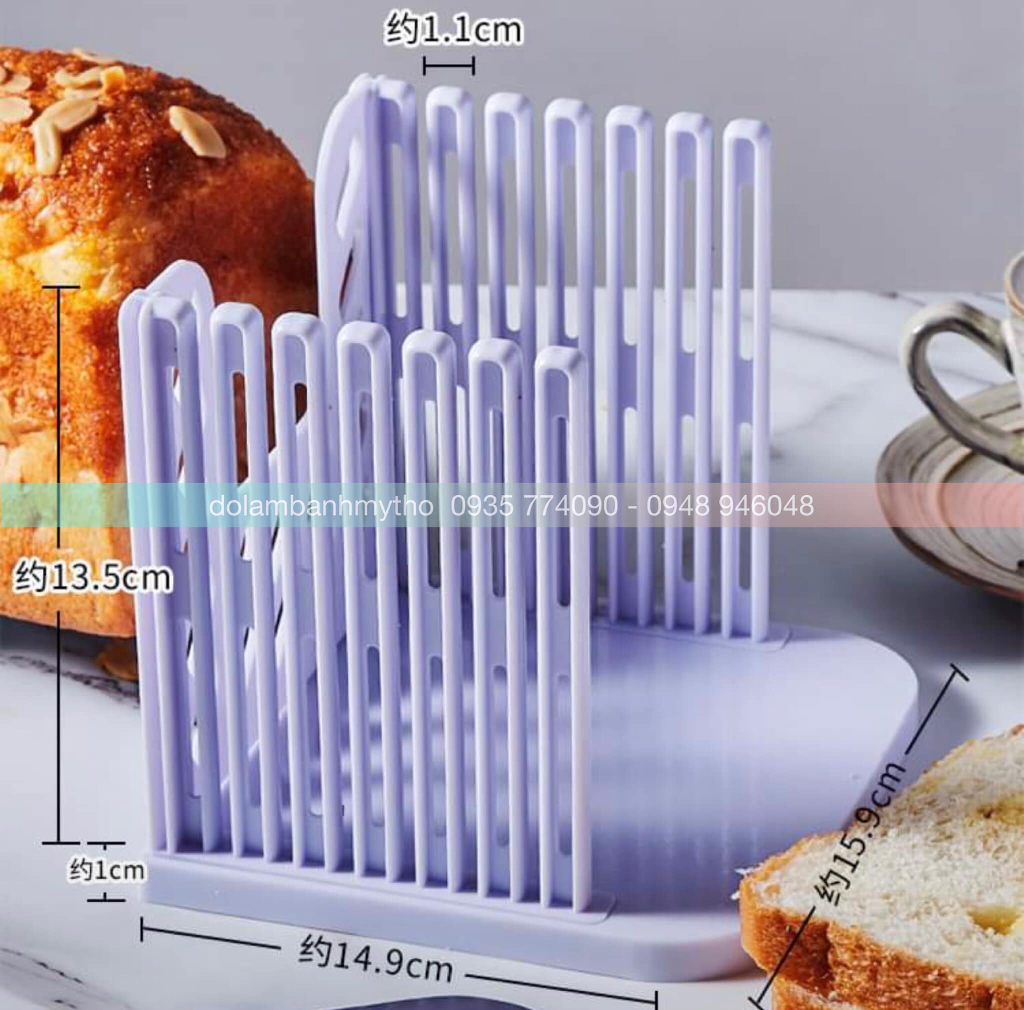 Dụng cụ cắt lát bánh mì sandwich