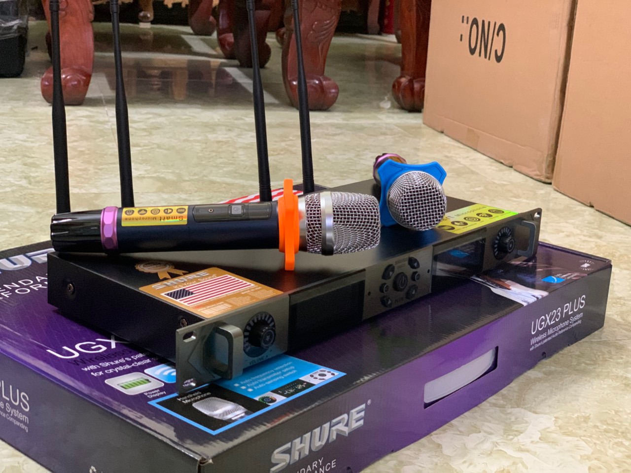 Micro Shure UGX23 Plus 4 râu - Vỉ tím - main lớn - Hát cực nhẹ