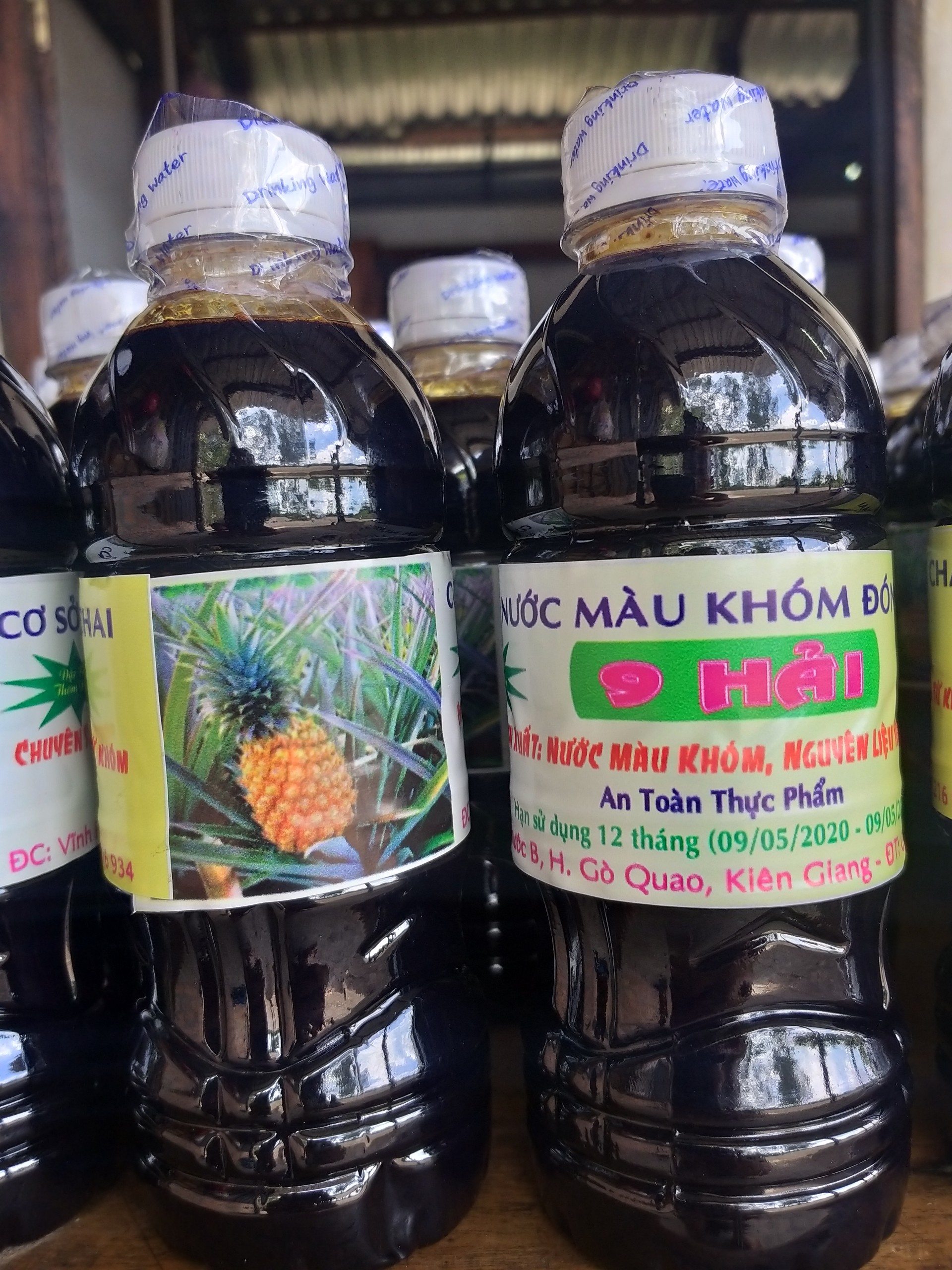 Đặt Sản Miền Tây - nước màu kho cá, thịt từ khóm