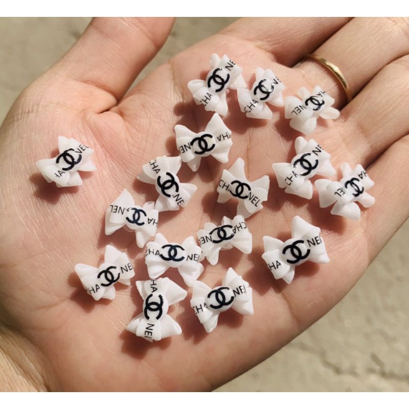 tách lẻ 1 cái - charm nơ chanel gắn móng