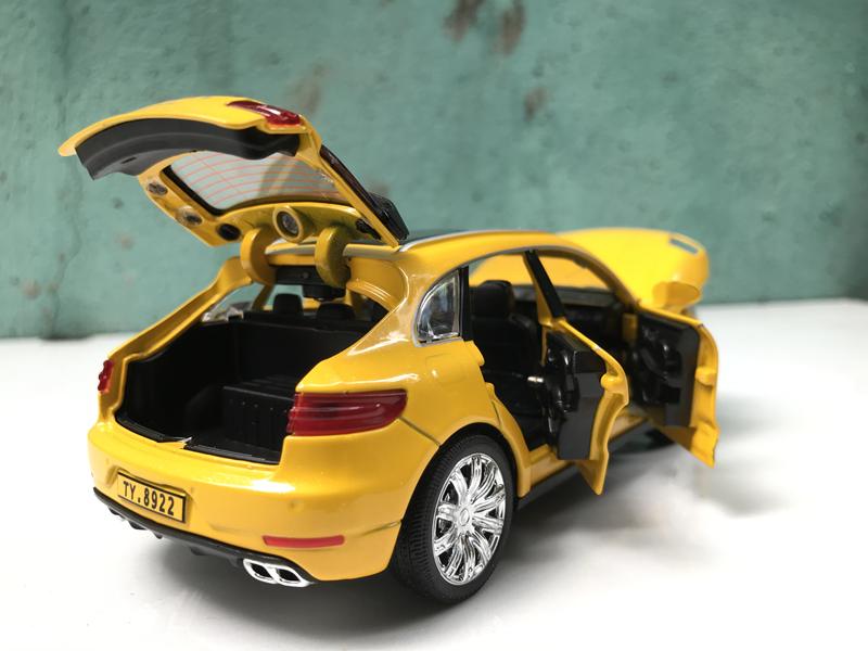 Mô hình xe ô tô Porsche MACAN 1:32