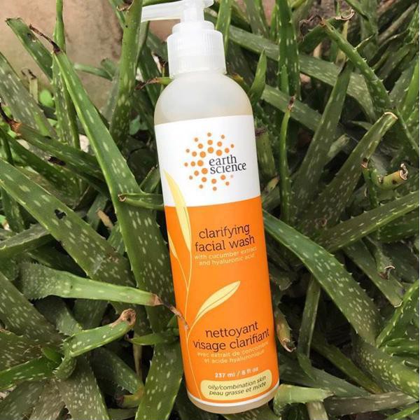 Sữa rửa mặt Earth Science Clarifying Facial Wash (Made in Usa)