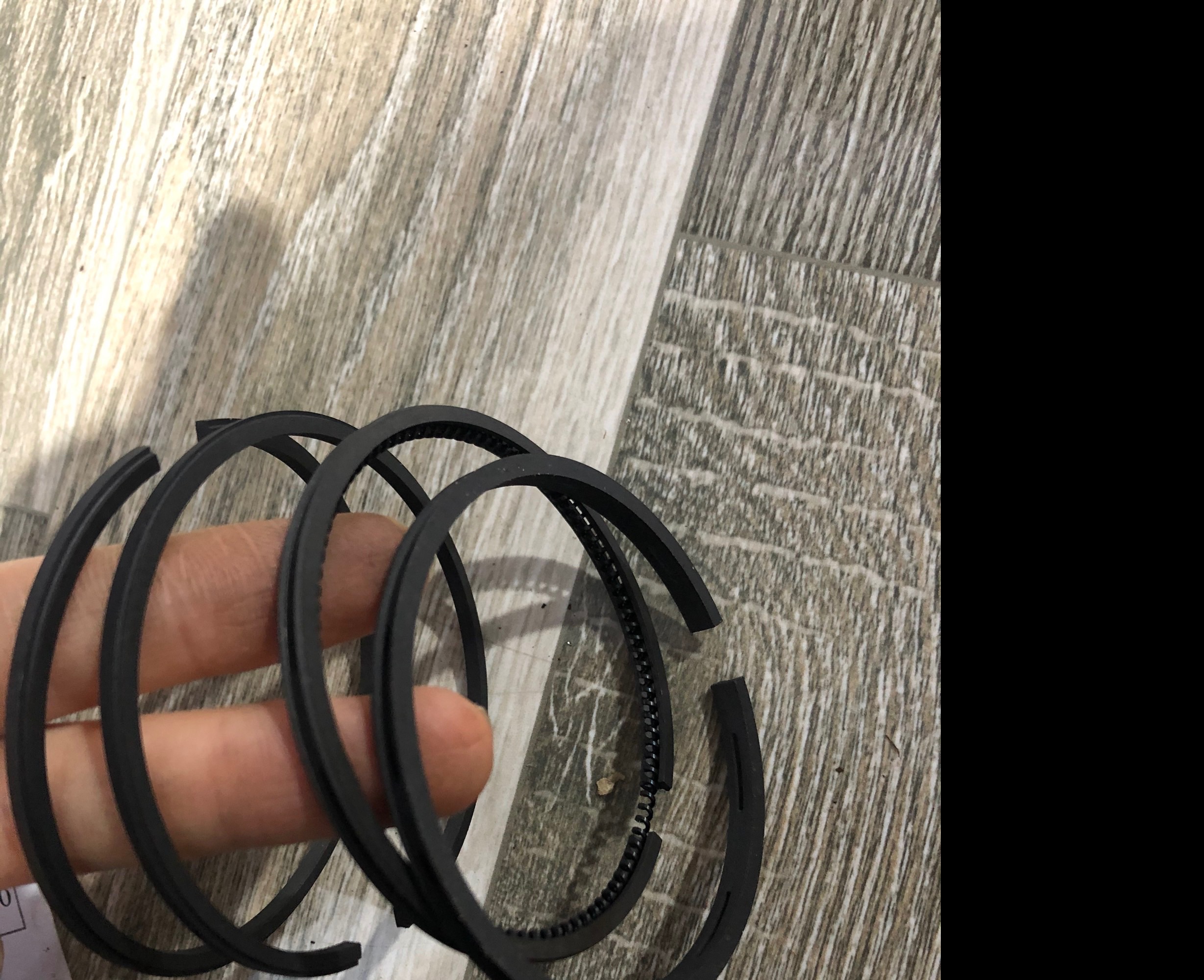 Sản phẩm gia đình làm: 1 bộ Xéc măng bơm hơi phi 65 ( 2 dầu/2 hơi)