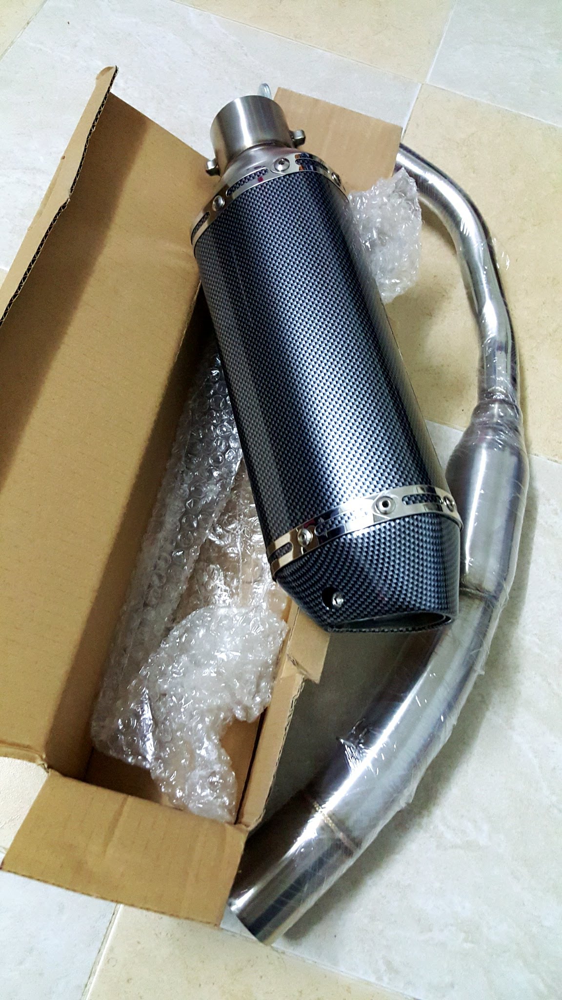 PÔ AKRAPOVIC CACBON FULL CỔ BẦU ( Tặng kèm BÁT CHỐNG GẮN HỤT PÔ ĐỘ).