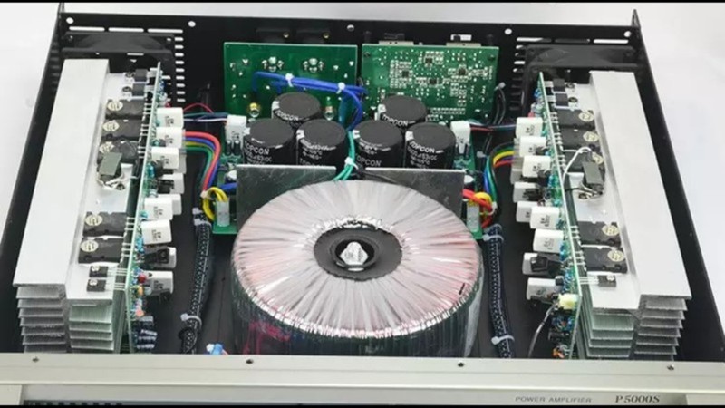 Cục đẩy công suất loại 1 YAMAHA P5000S