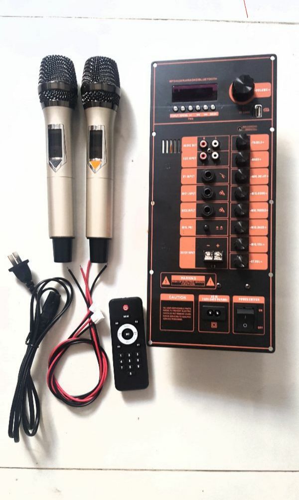 Trọn bộ mạch loa kéo 500 w kèm 2 micro không dây uhf