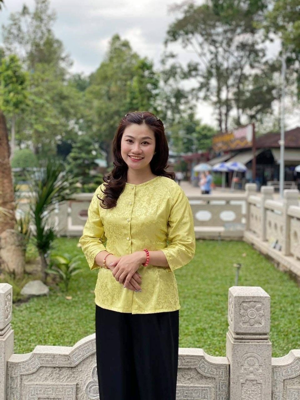 [HCM]BỘ BÀ BA ĐI LỄ CHÙA VẢI GẤM ĐẸP