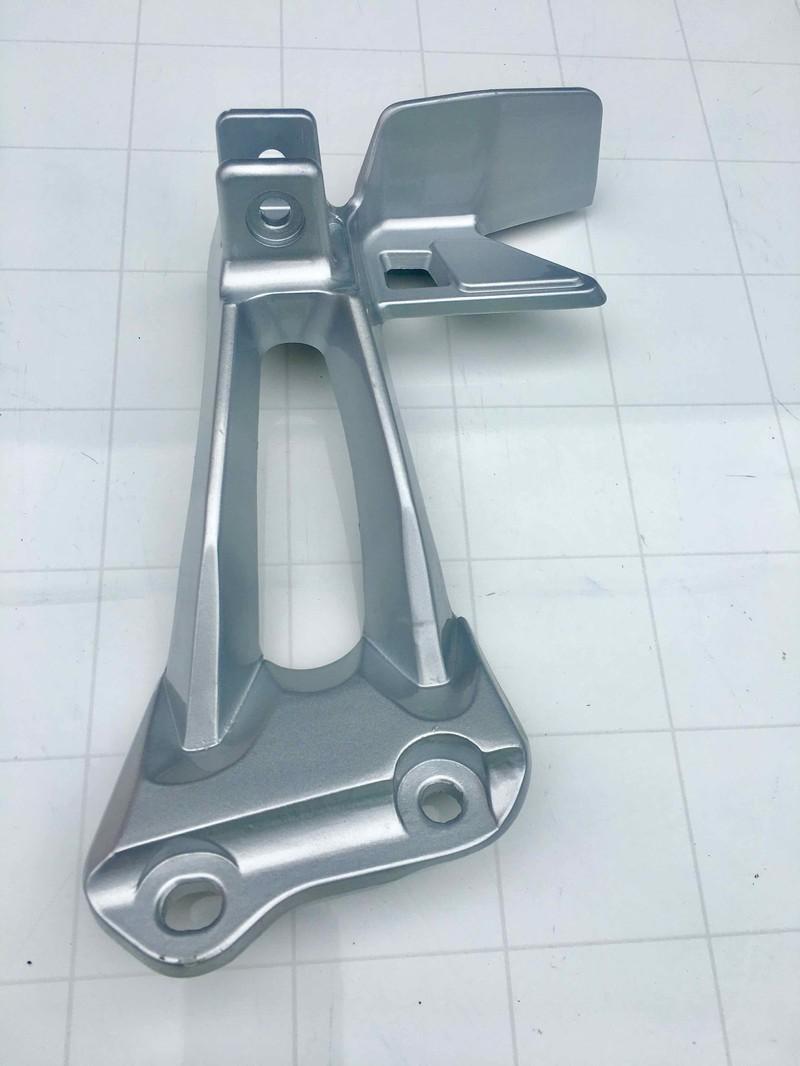 Gác chân nhôm xe máy Taurus Yamaha