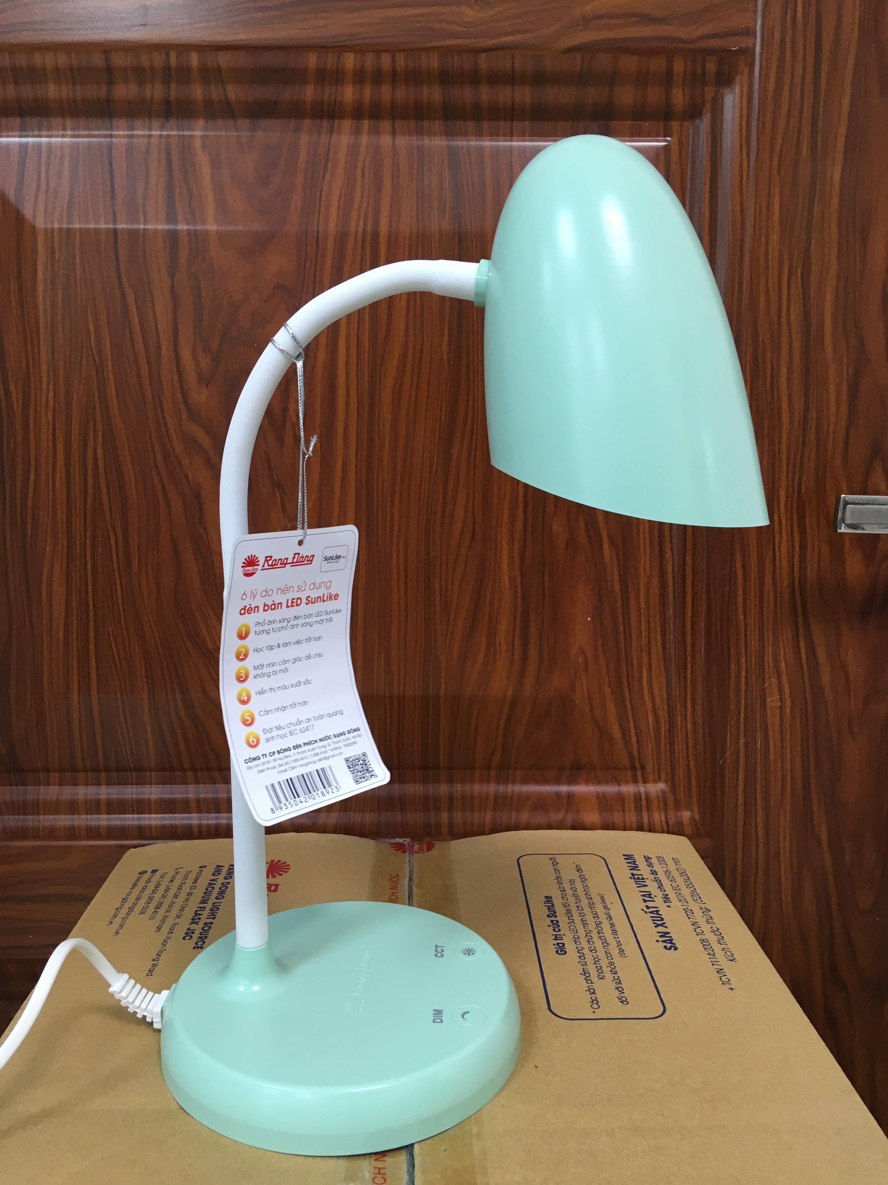 * Sản phẩm mới * Đèn bàn cảm ứng Rạng Đông LED Sunlike chống cận Model 38 Plus