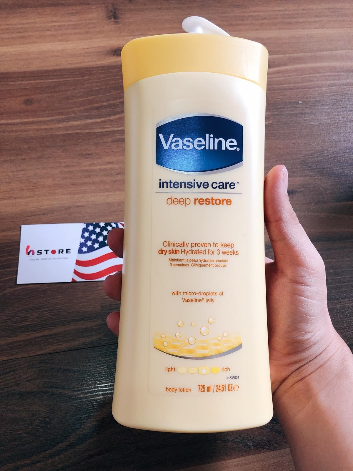 Sữa dưỡng thể trắng da toàn thân Vaseline  Mỹ - 725ml