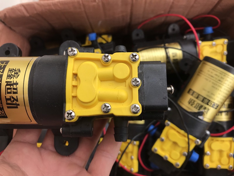 Bơm phun sương mini 12v, máy bơm tăng áp mini 12v