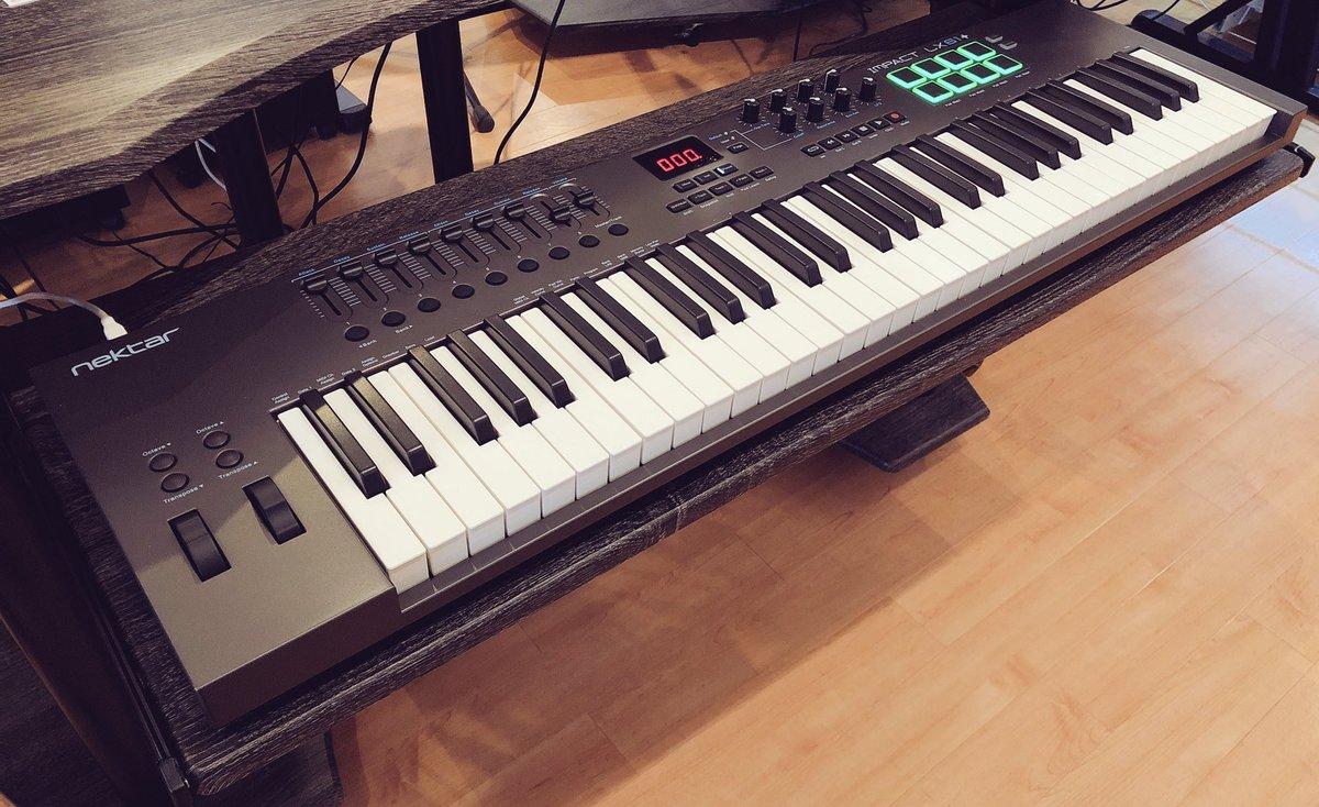 Nektar Impact LX61+ - Keyboard Nhạc Điện Tử