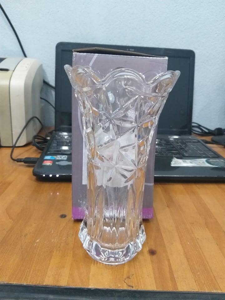 Bình cắm hoa thủy tinh cao 20cm - Trắng