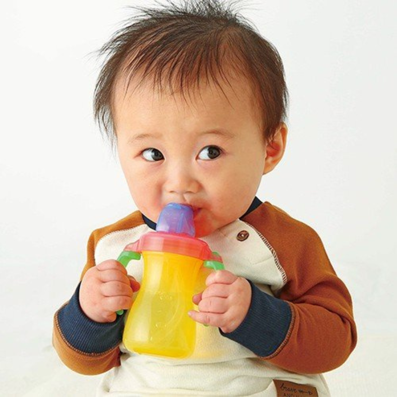 Bình tập uống nước Pigeon 150ml, cốc tập hút cho bé Nhật Bản - YOUDO