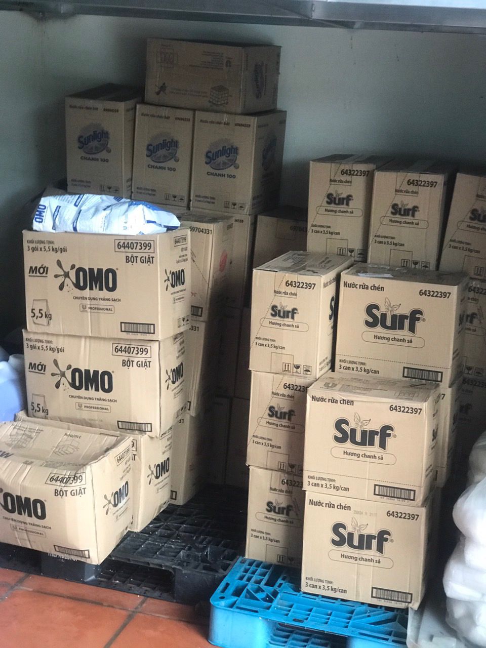 OMO Bột Giặt Trắng Sạch Chuyên Dụng 5.5Kg