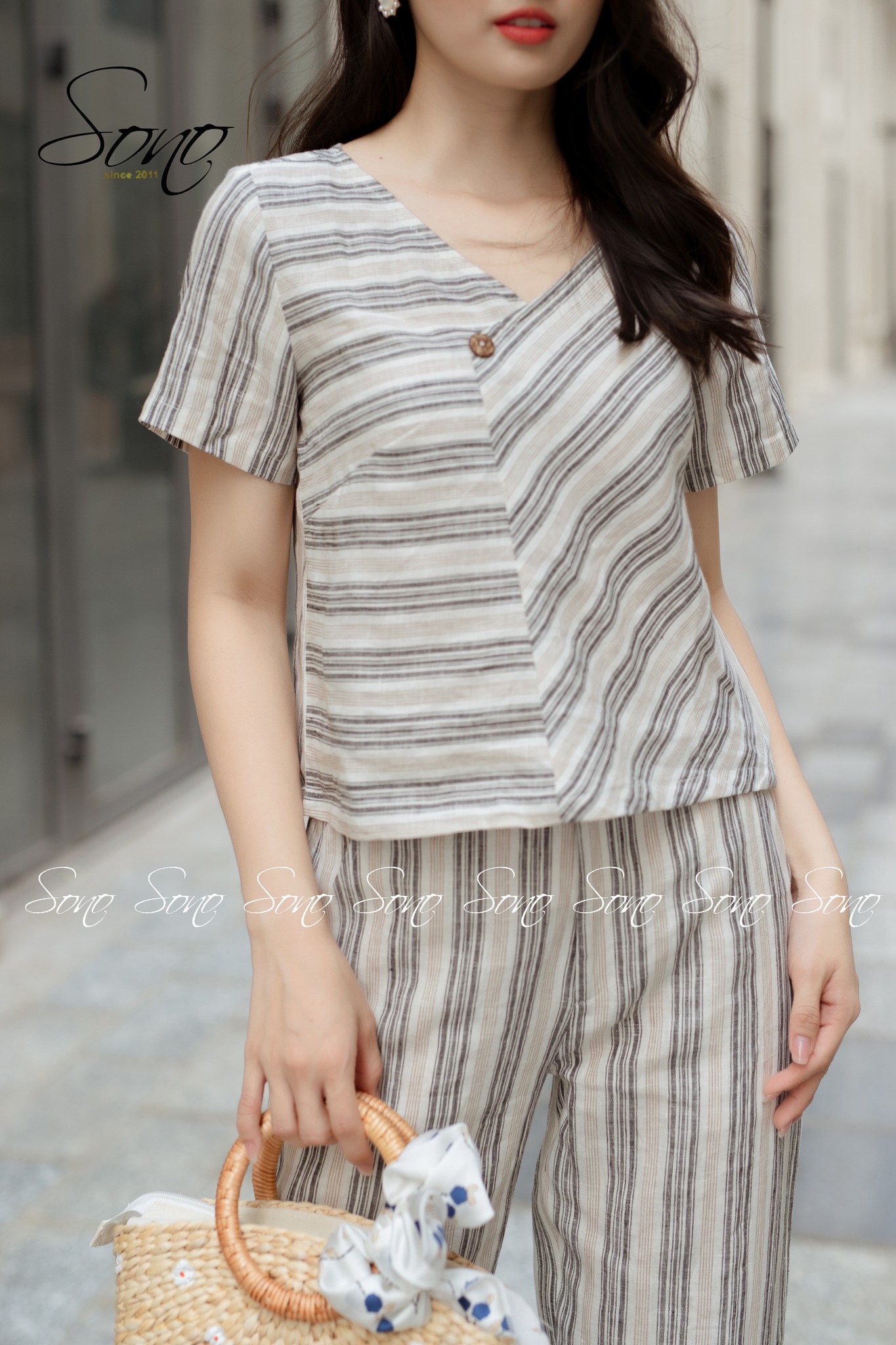 Sono - Bộ Sọc Dài Linen Cổ Tim Có Tay