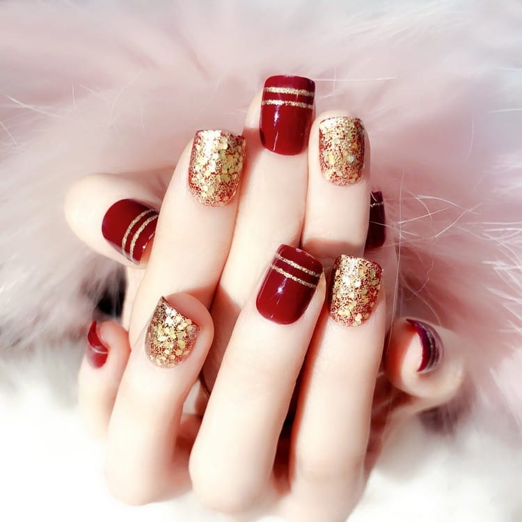 Bộ 24 Móng Tay Đỏ Đô Nhũ Vàng ( kèm keo +dũa móng)
