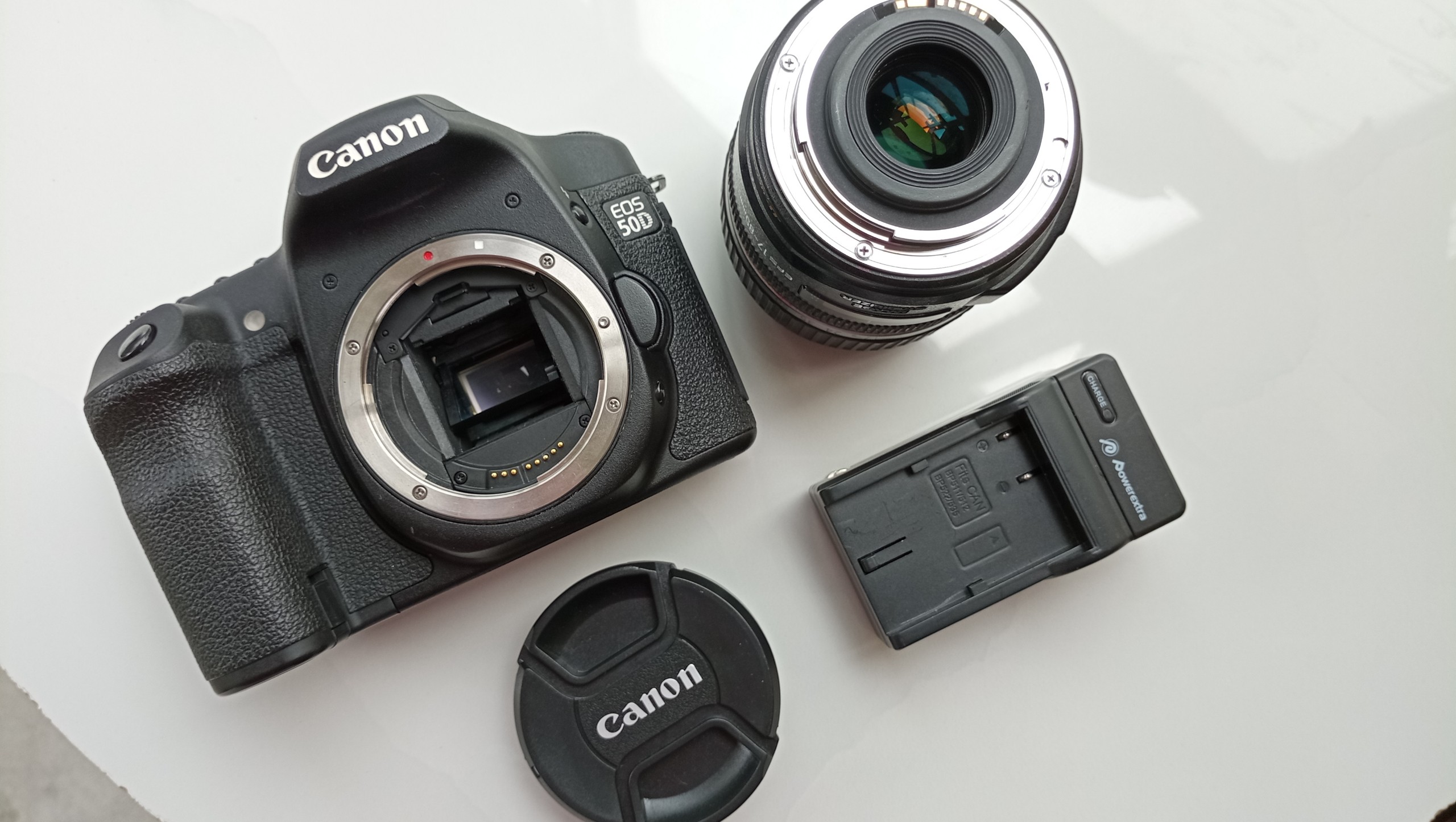 Bộ máy ảnh kỹ thuật số ống kính rời DSLR Canon EOS 50D, kèm ống kính EFS 17