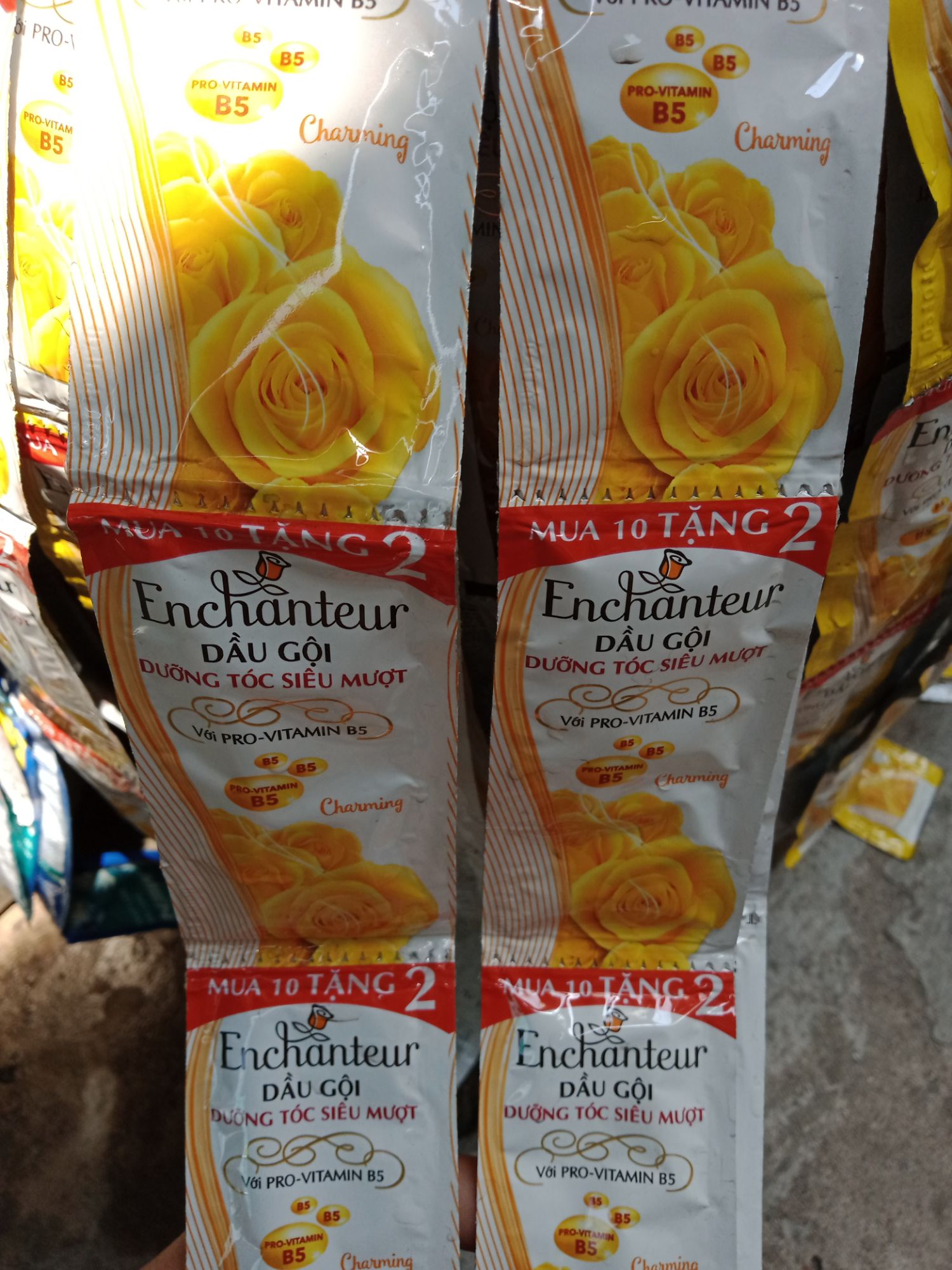 [HCM]Dầu gội đầu Enchanter dây 12 gói